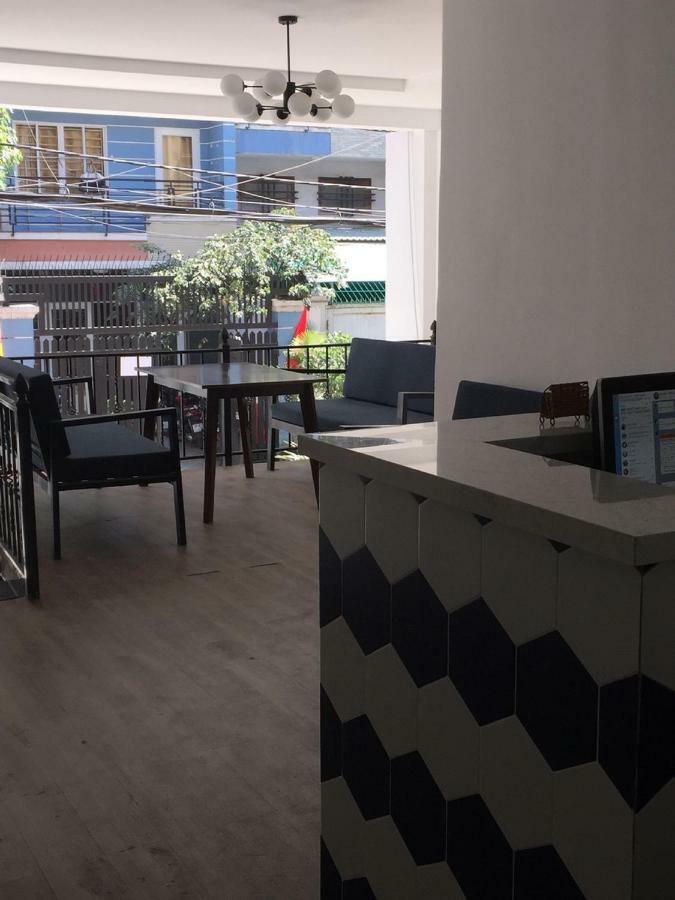 Tan Son Nhat Airport And Hotel Ho Chi Minh City
