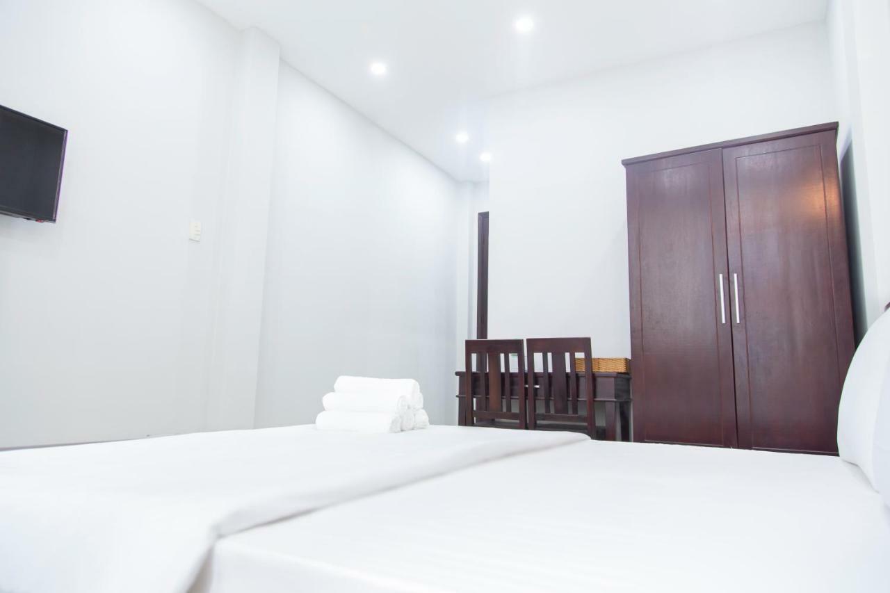 Hotel Tan Son Nhat Airport And *